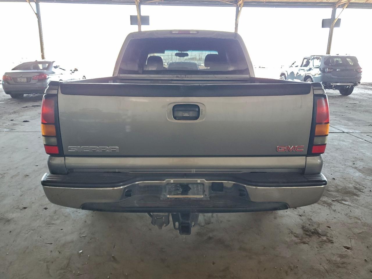 2006 GMC New Sierra C1500 - Image 6