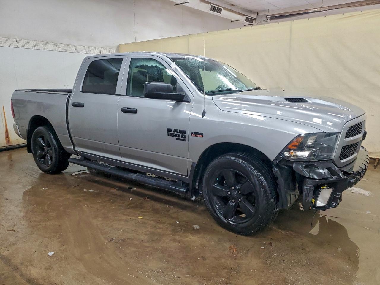 2020 Ram 1500 Classic Tradesman - Фото 4