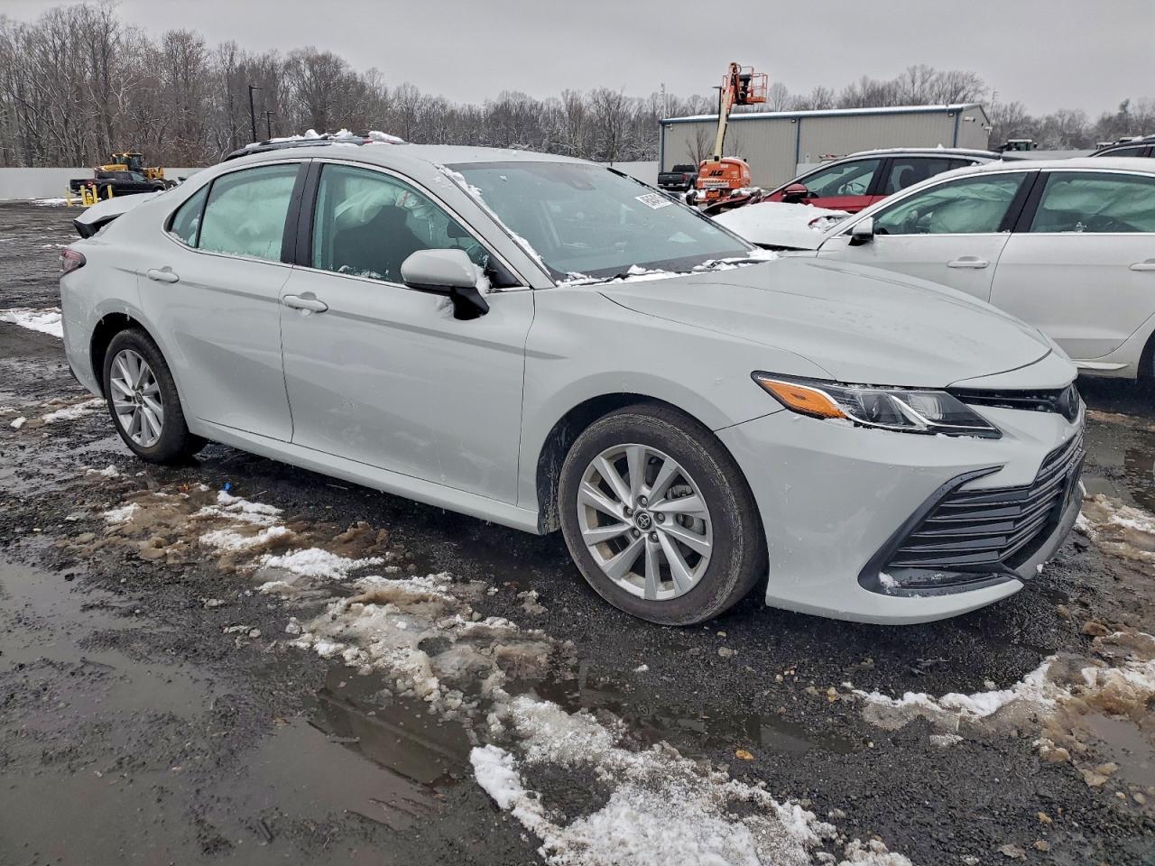 2023 Toyota Camry Le - Image 4