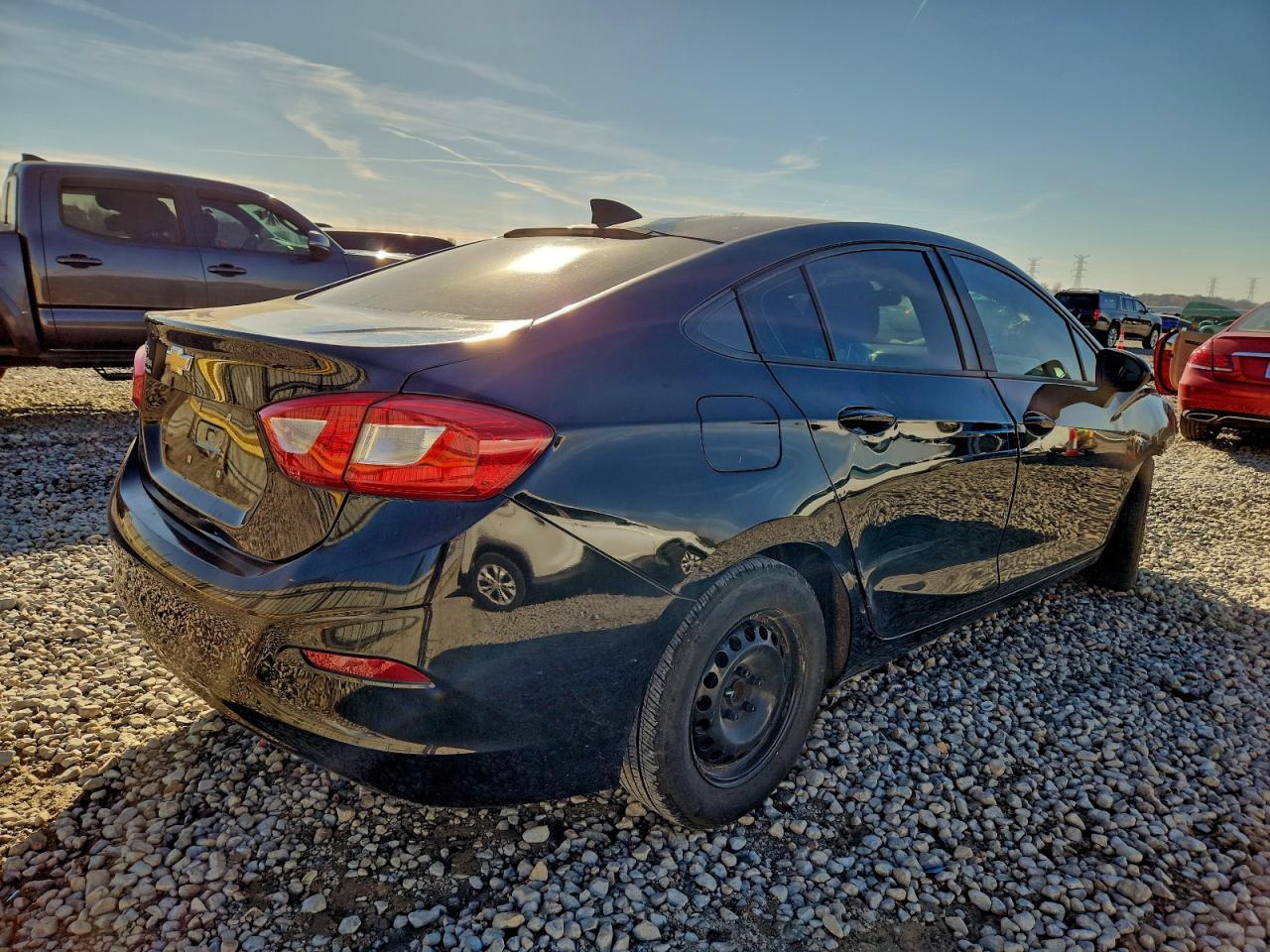 2016 Chev Cruze Ls - Image 3