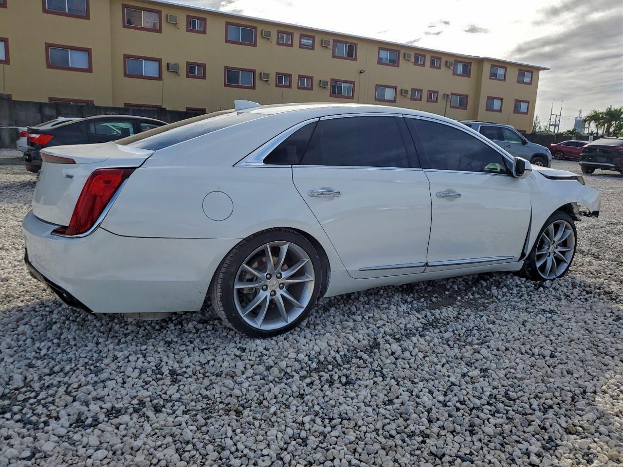 2019 Cadillac Xts Premium Luxury - Image 3