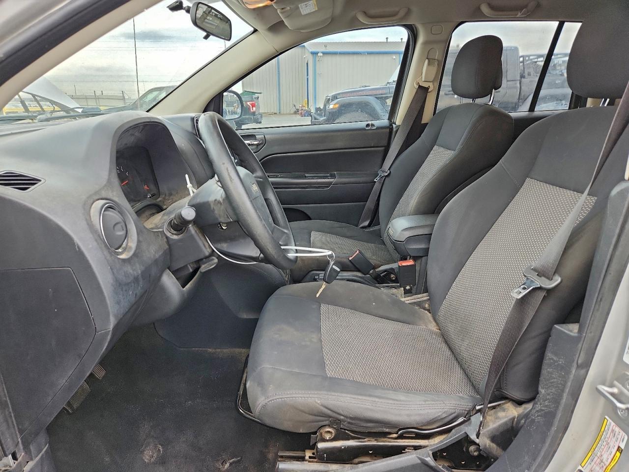2010 Jeep Compass - Фото 7