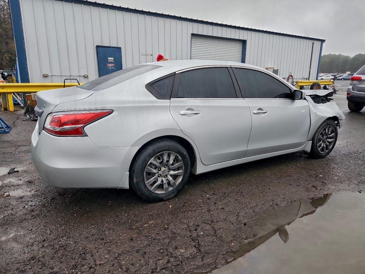 2014 Nissan Altima 2.5 - Image 3