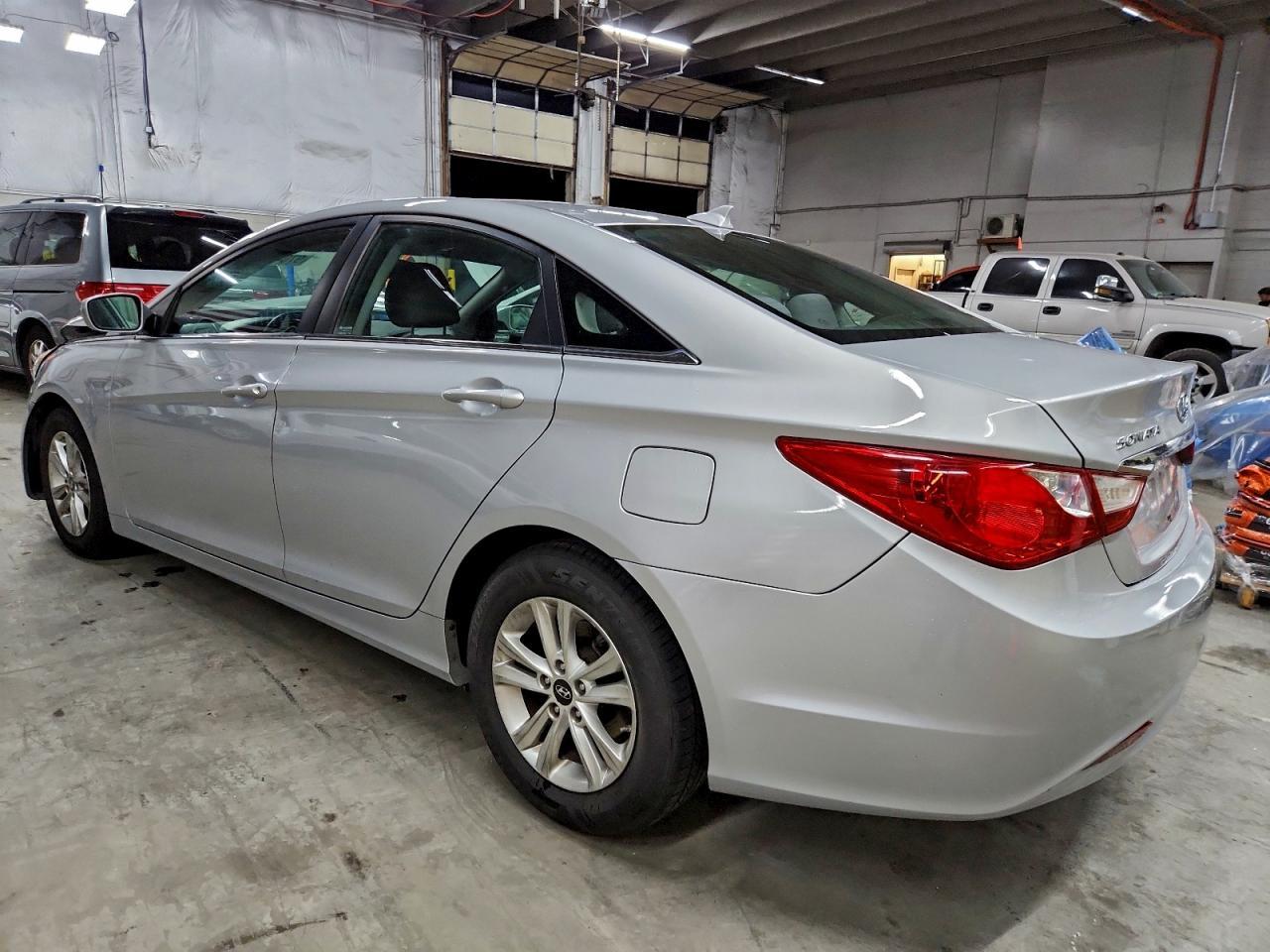 2013 Hyundai Sonata Gls - Фото 2