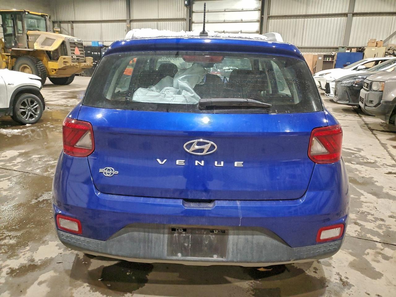 2023 Hyundai Venue Sel - Image 6