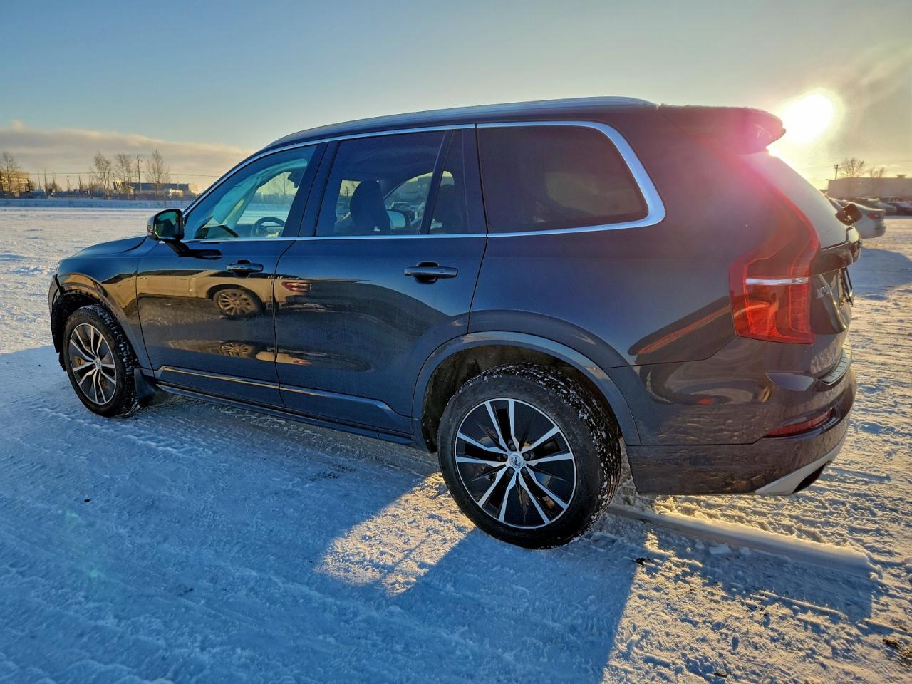 2020 Volvo Xc90 T6 Momentum - Фото 2