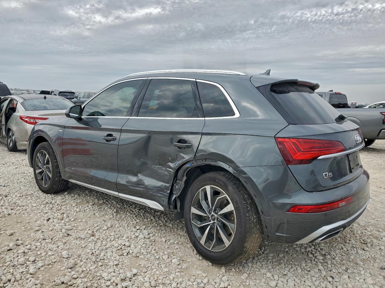 2023 Audi Q5 Premium Plus 45 - Image 2