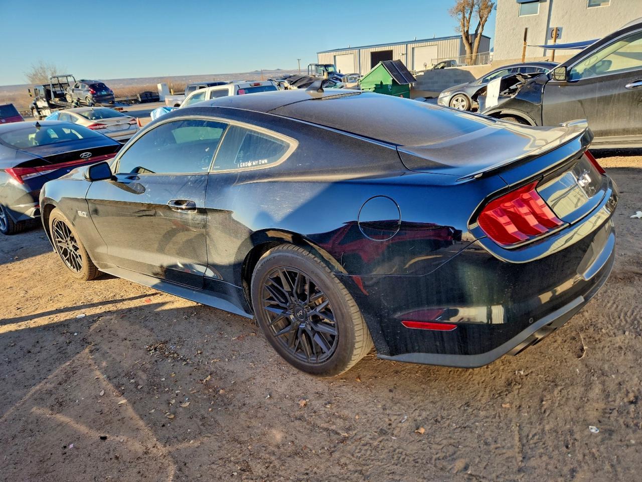 2021 Ford Mustang Gt - Фото 2
