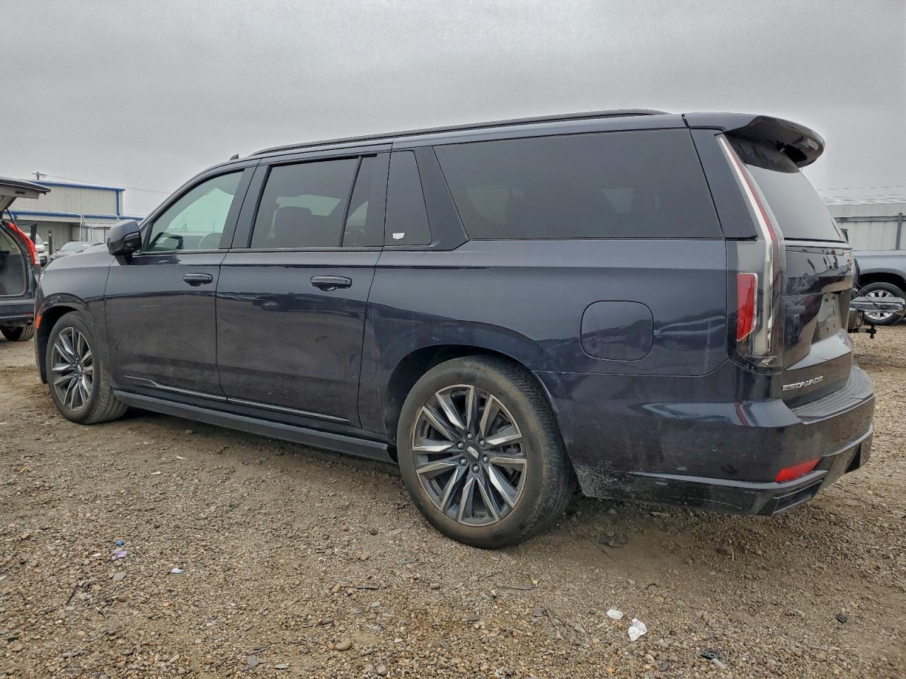 2023 Cadillac Escalade Esv Sport Platinum - Image 2