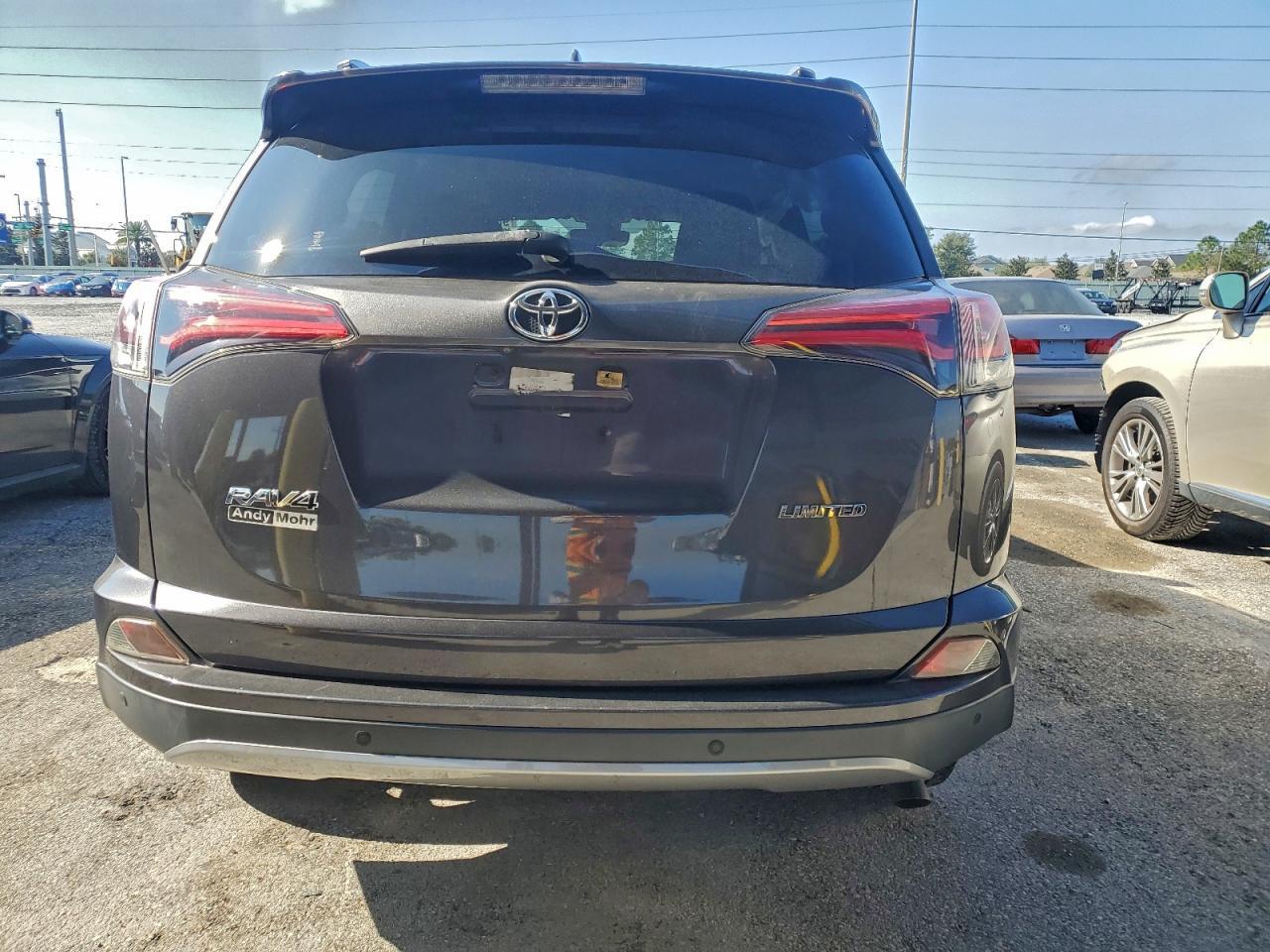 2017 Toyota Rav4 Limited - Image 6