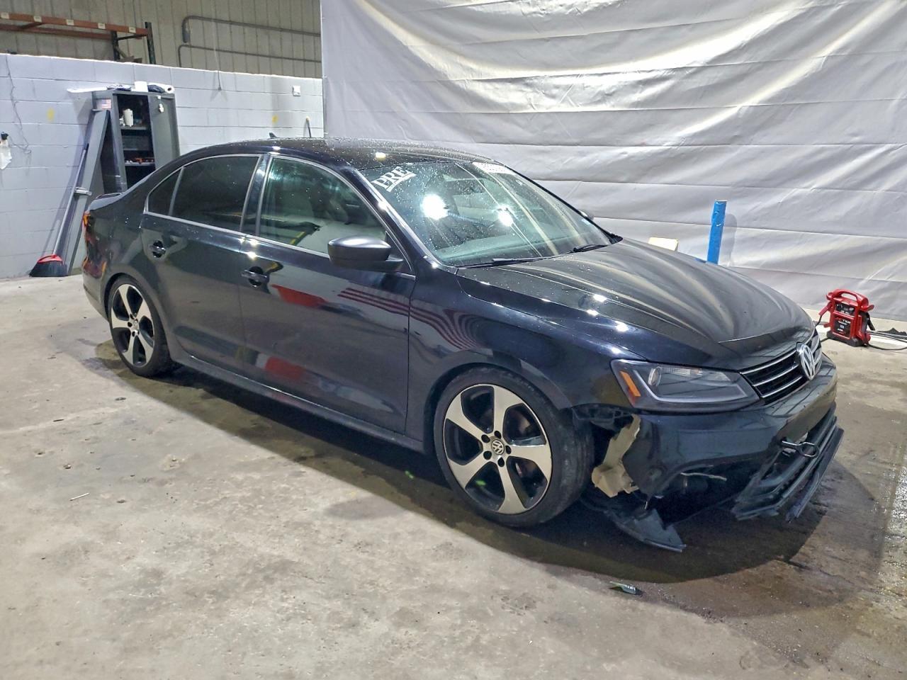 2016 Volkswagen Jetta Sport - Image 4