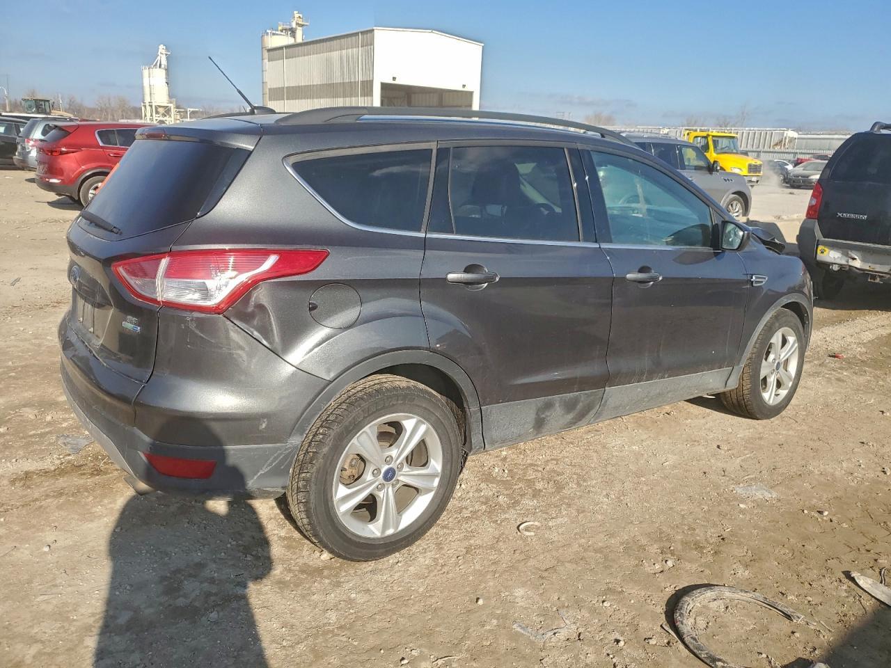 2016 Ford Escape Se - Фото 3