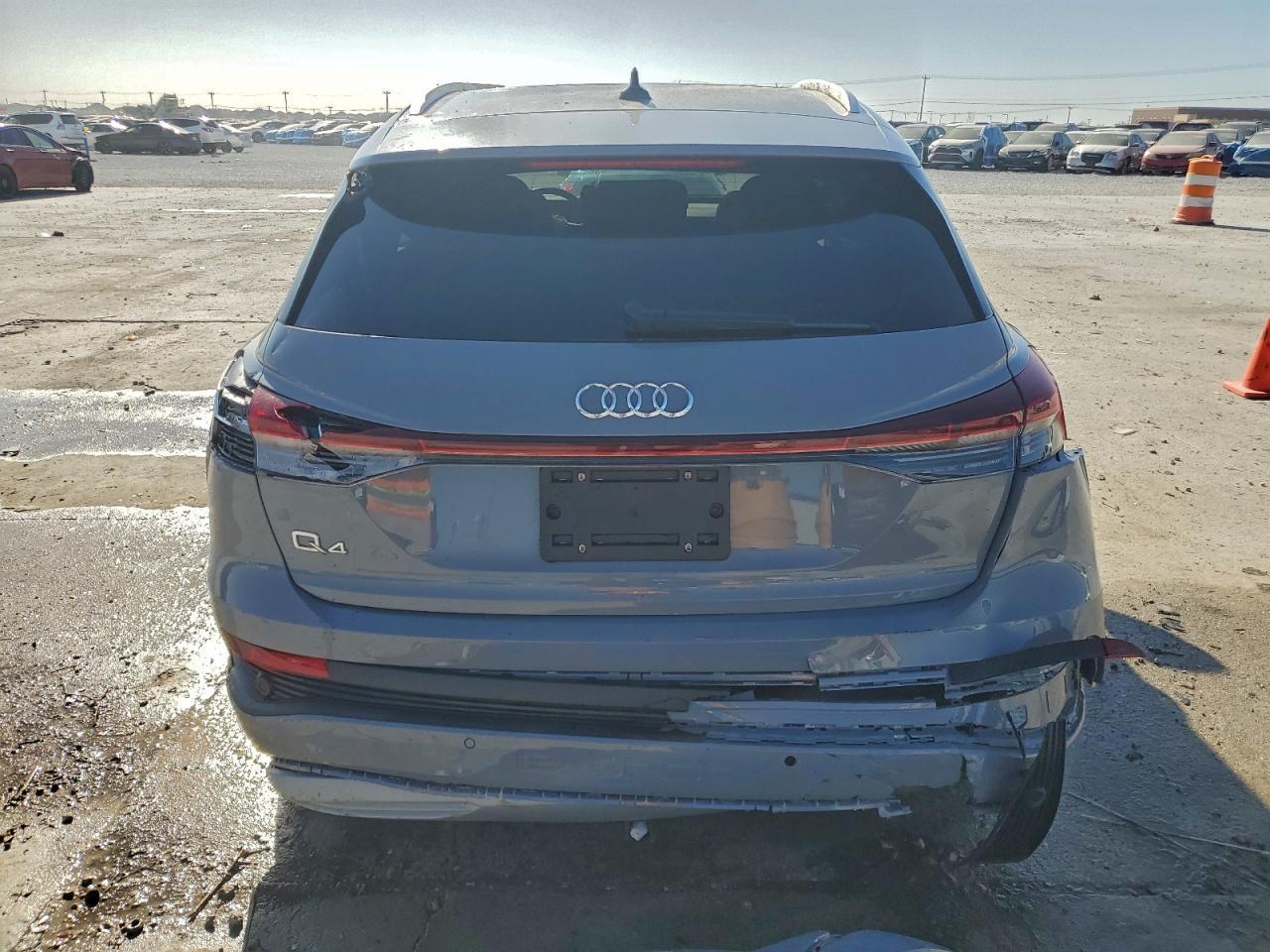 2025 Audi Q4 E-Tron Premium - Фото 6