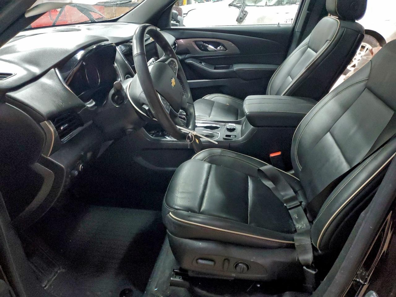 2022 Chevrolet Traverse Premier - Фото 7