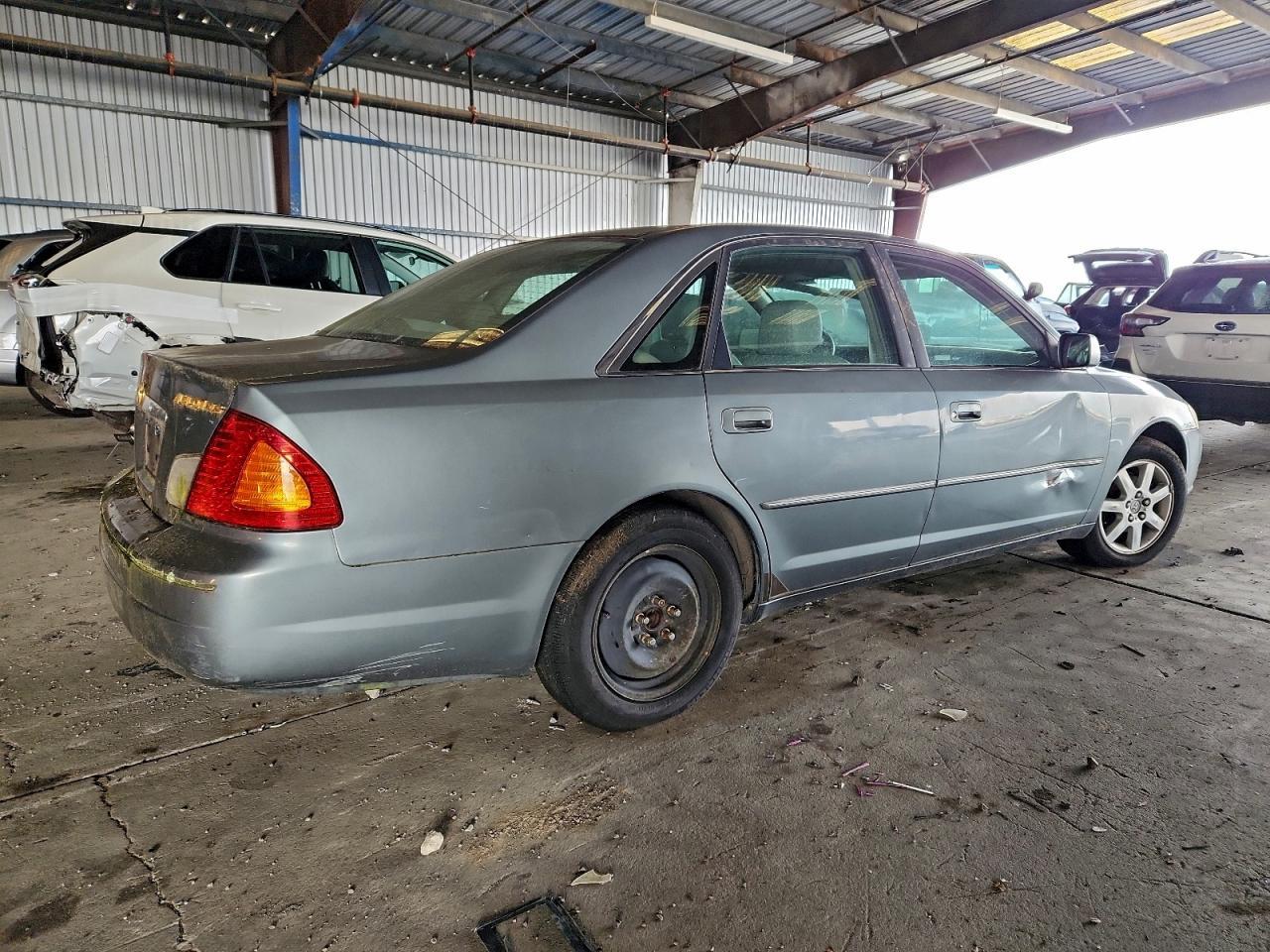 2001 Toyota Avalon - Фото 3