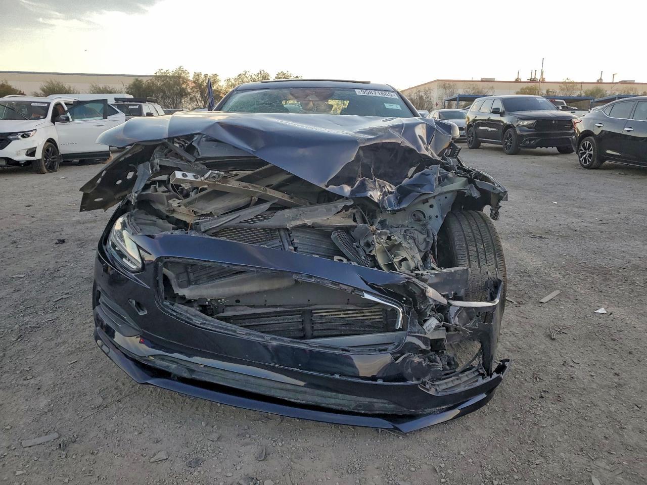 2017 Volvo S90 T5 Momentum - Image 5