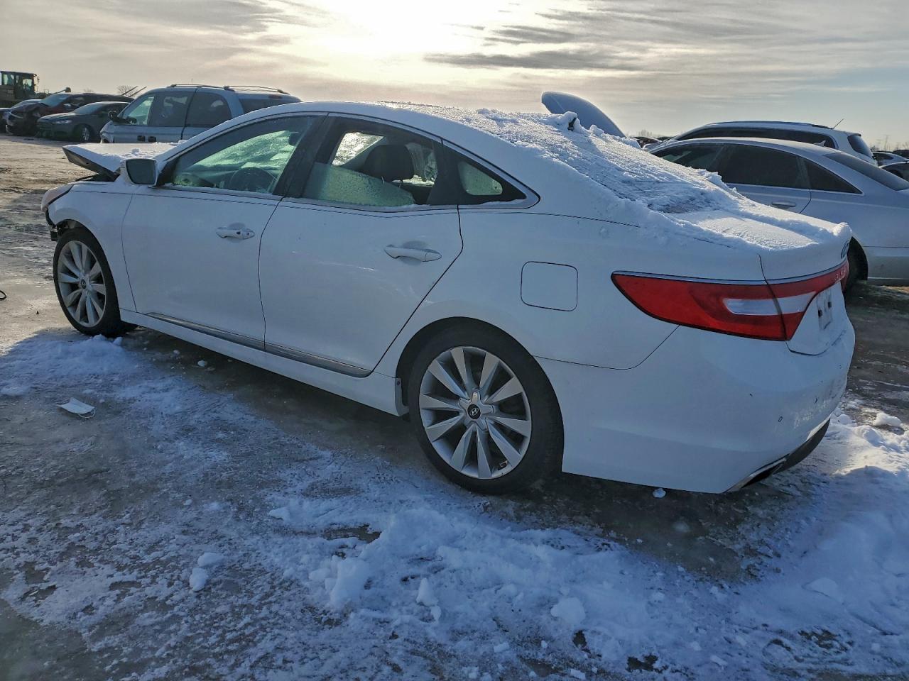 2017 Hyundai Azera Limited - Image 2