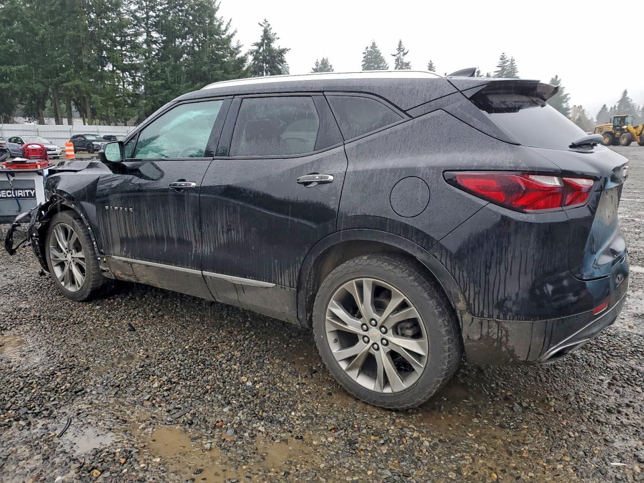 2019 Chevrolet Blazer Premier - Image 2