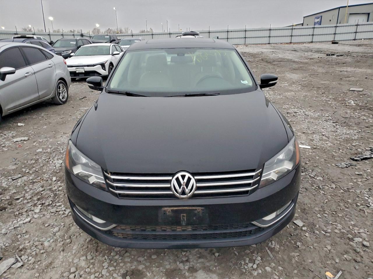 2013 Volkswagen Passat Se - Image 5