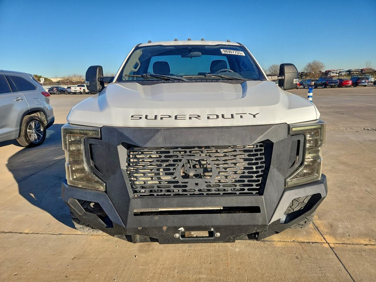 2022 Ford F350 Super Duty - Фото 5