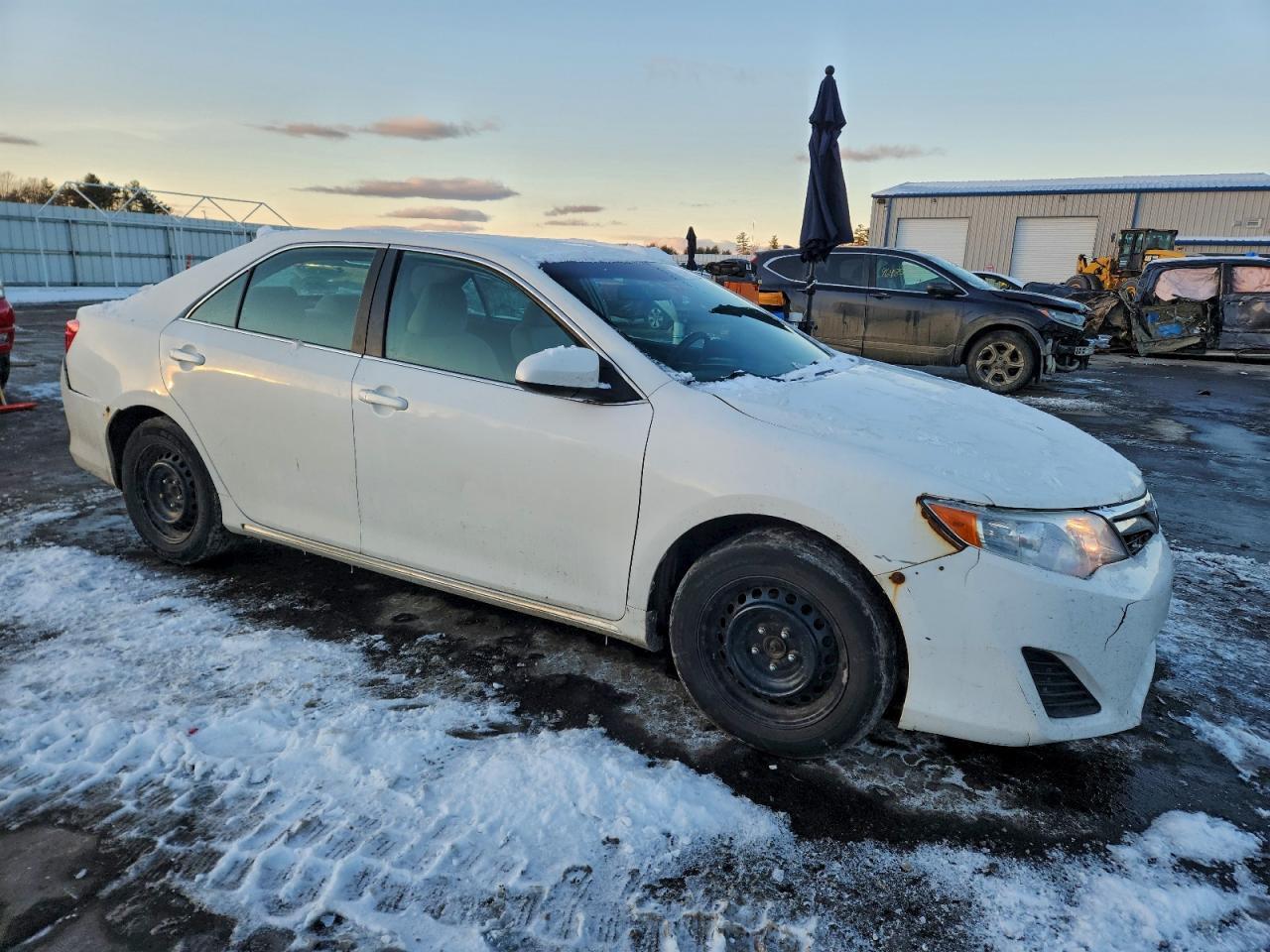 2013 Toyota Camry L - Фото 4