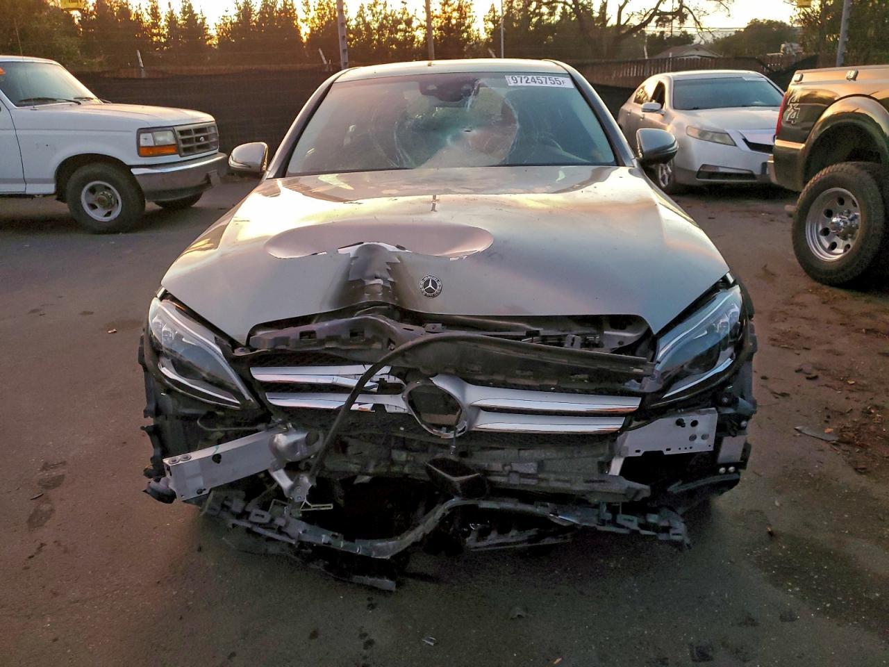 2020 Mercedes-Benz C 300 4Matic - Фото 5