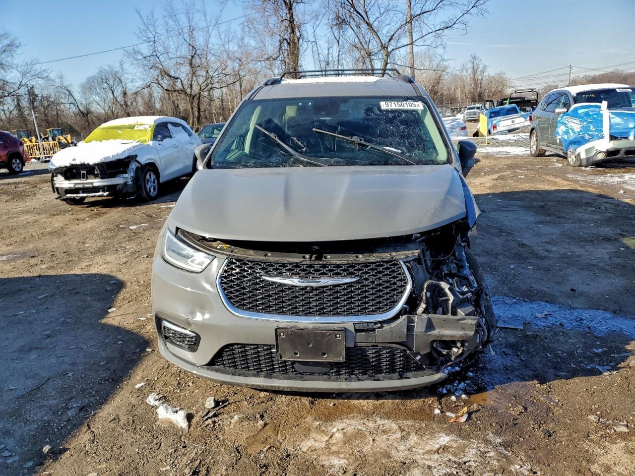 2022 Chrysler Pacifica Touring L - Image 5