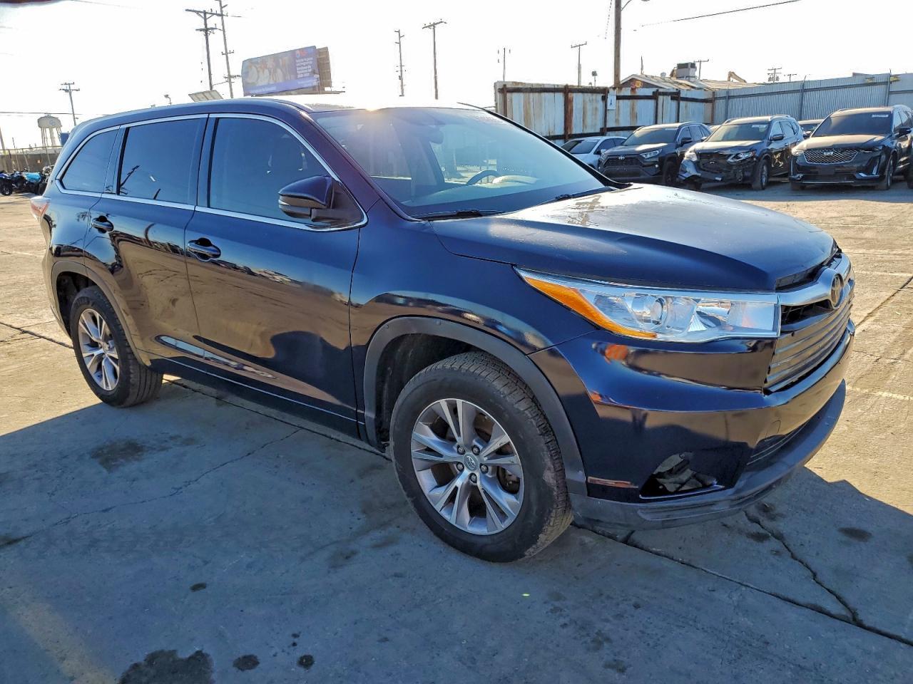 2014 Toyota Highlander Le - Фото 4