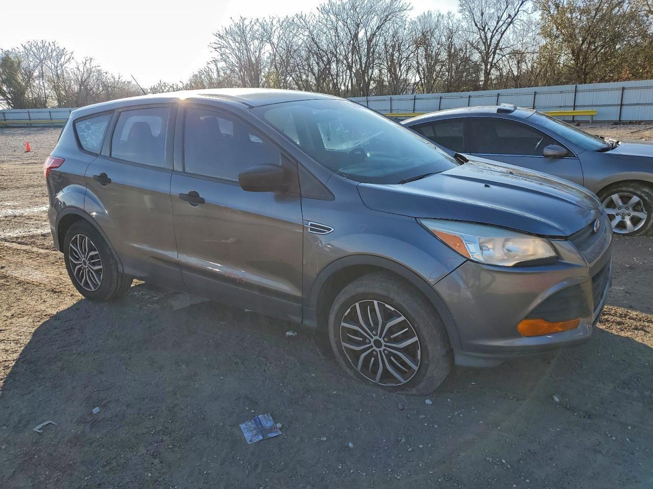 2014 Ford Escape S - Фото 4