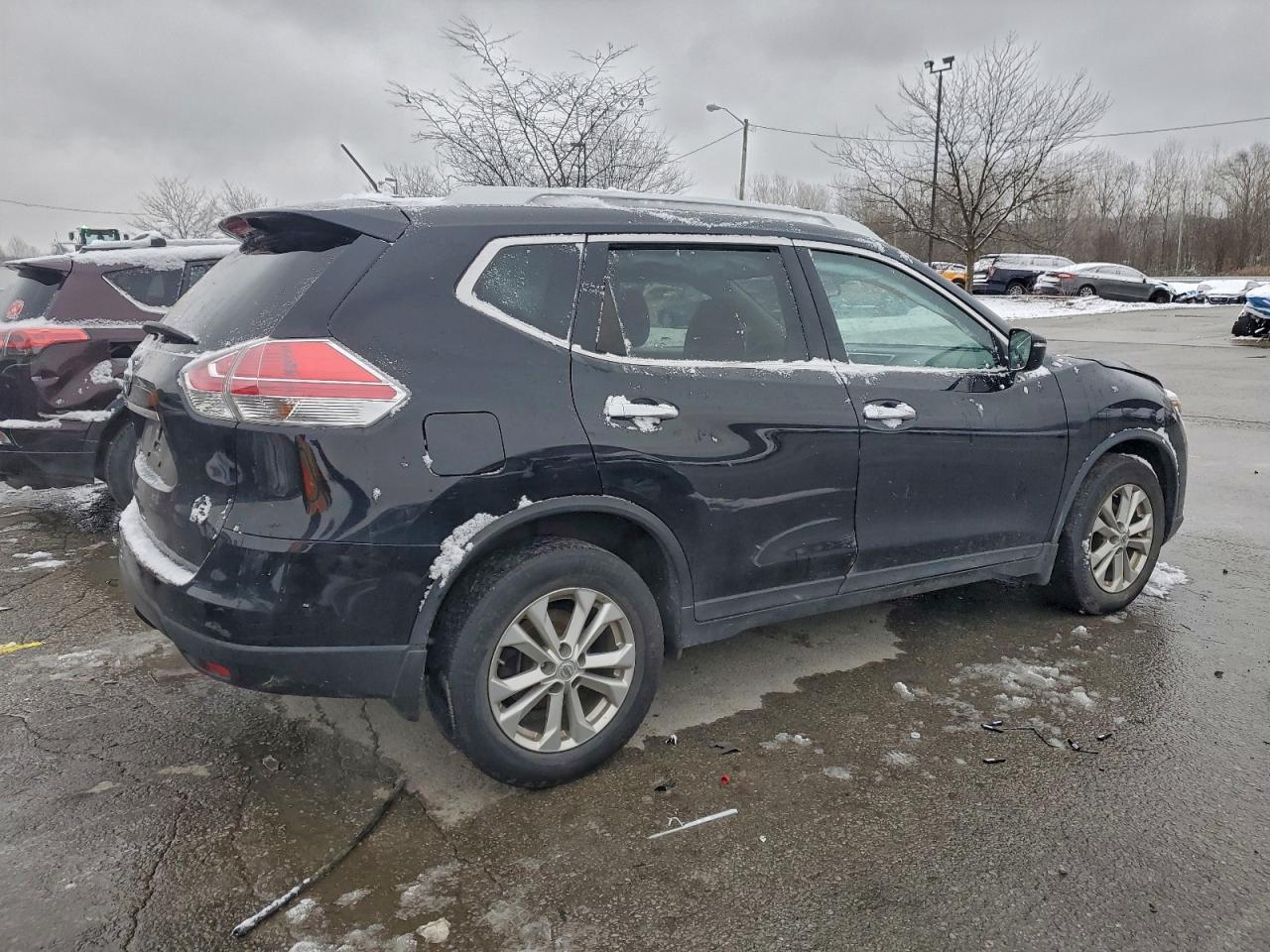 2015 Nissan Rogue S - Фото 3