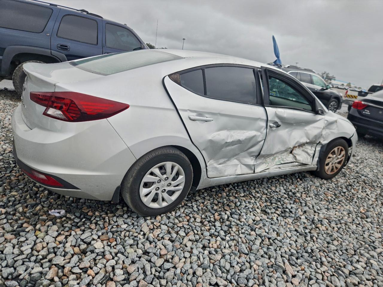2020 Hyundai Elantra Se - Фото 3