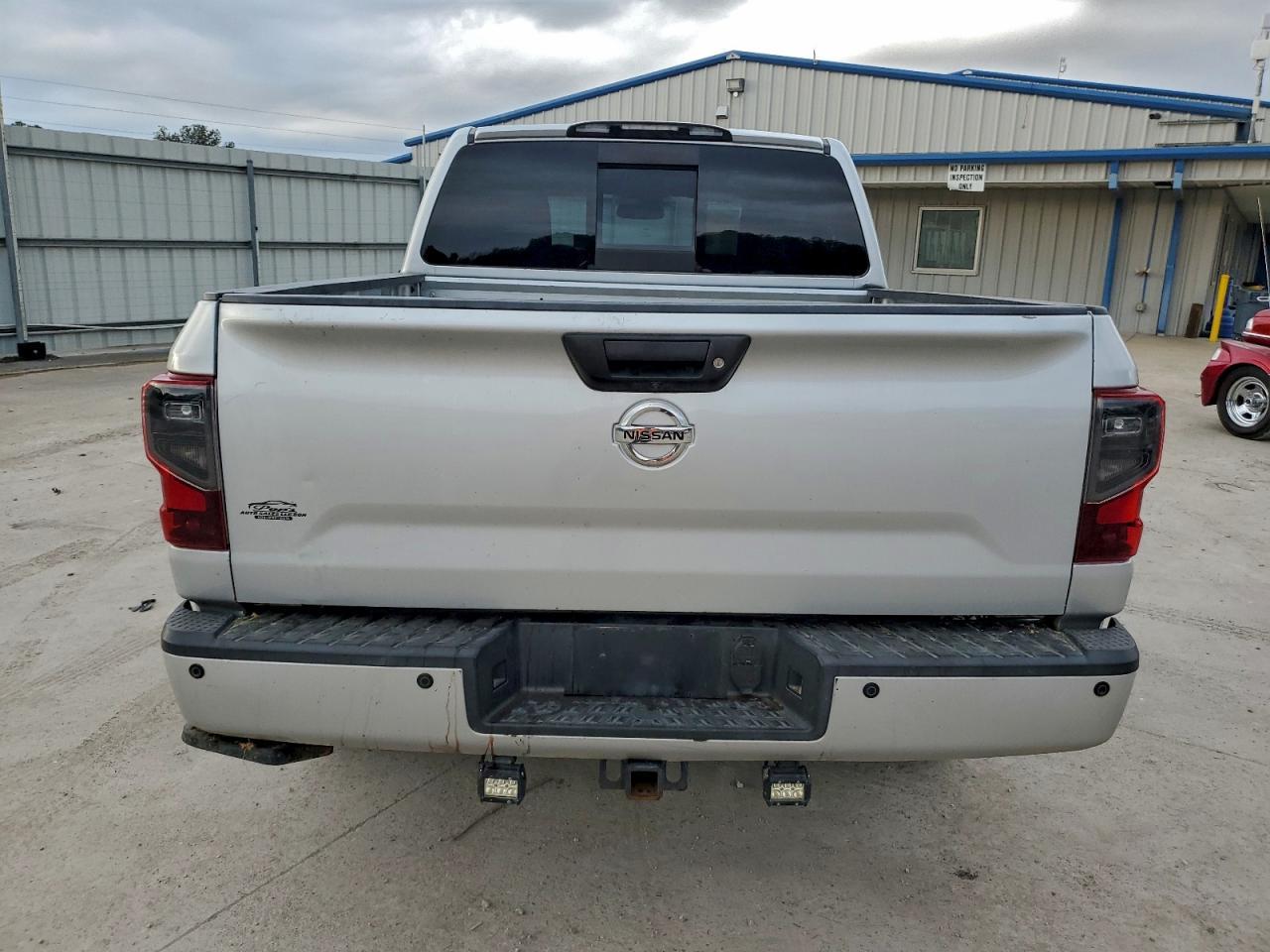 2018 Nissan Titan Sv - Фото 6