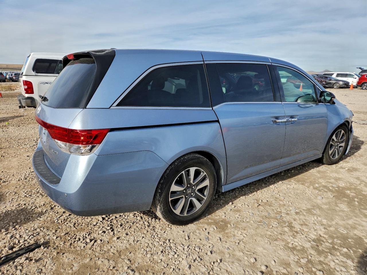 2014 Honda Odyssey Touring - Image 3