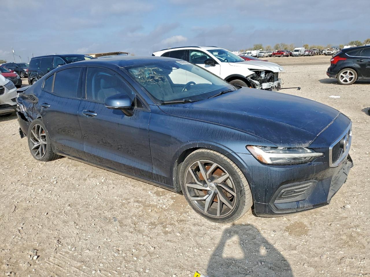 2020 Volvo S60 T5 Momentum - Фото 4