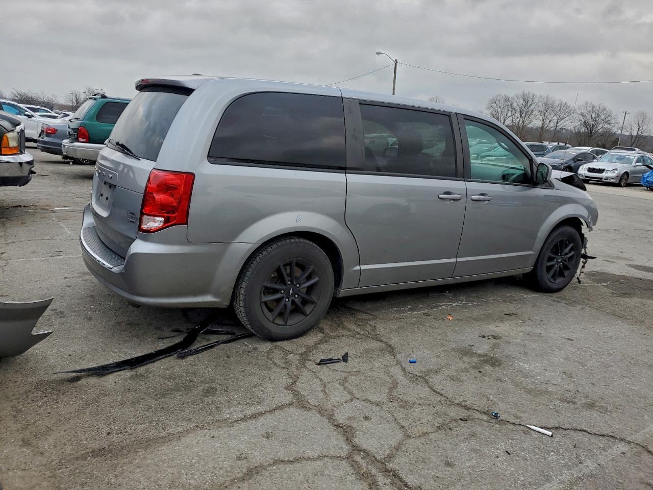 2020 Dodge Grand Caravan Gt - Фото 3
