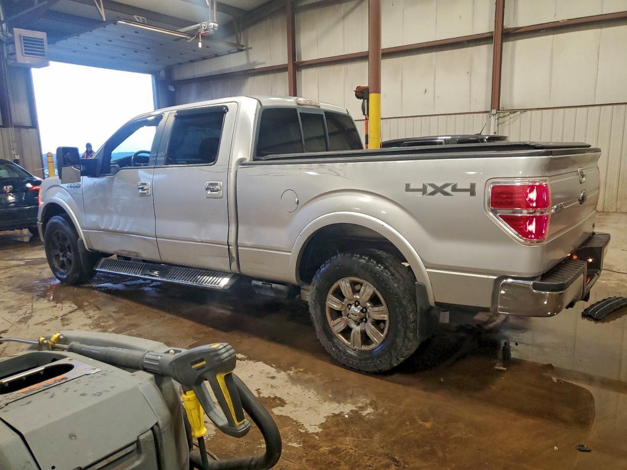 2010 Ford F150 Supercrew - Фото 2