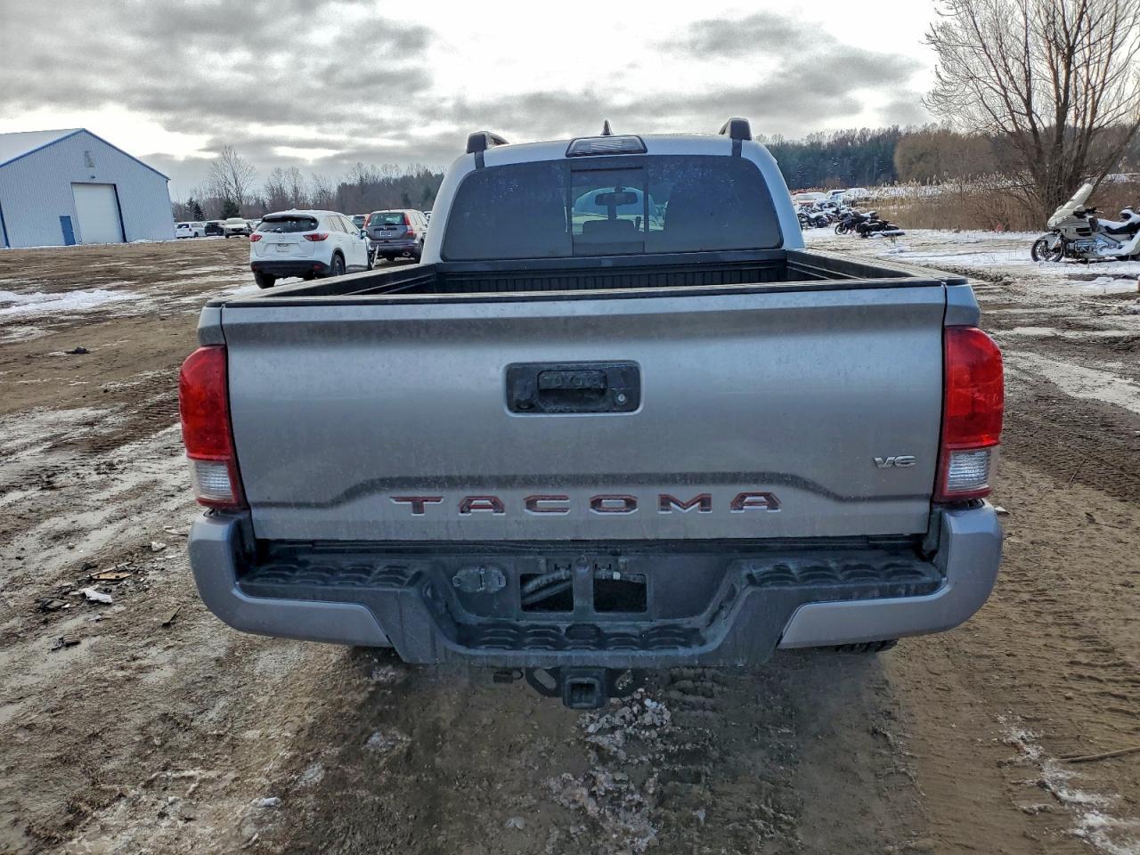 2017 Toyota Tacoma Double Cab - Image 6