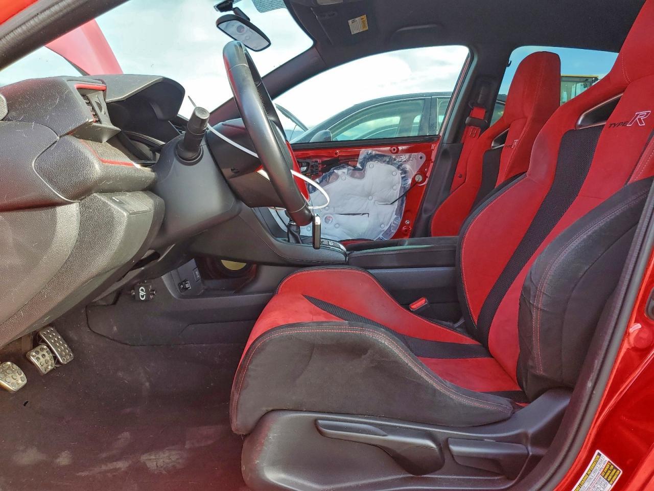 2019 Honda Civic Type-R Touring - Image 7