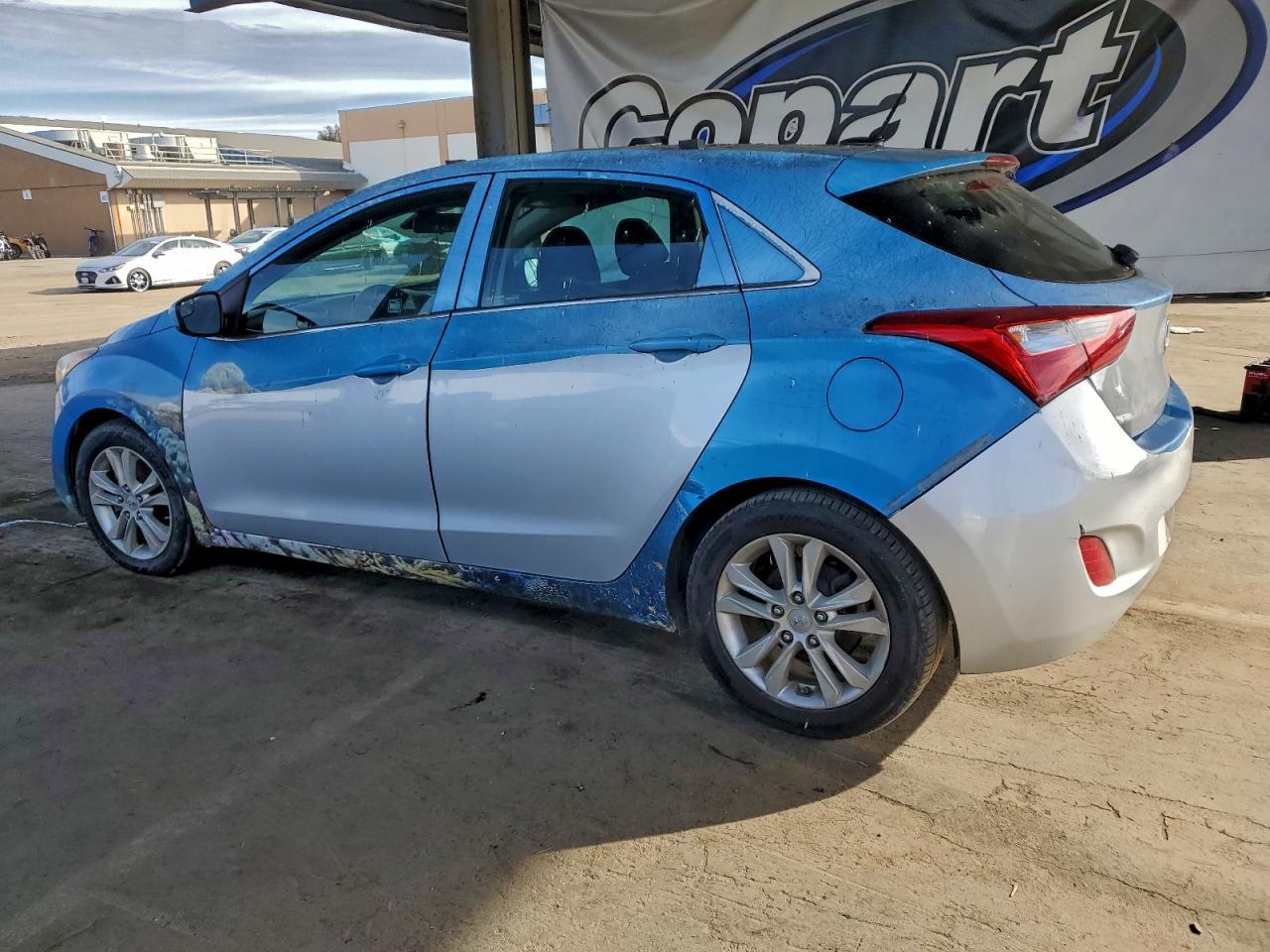 2016 Hyundai Elantra Gt - Image 2