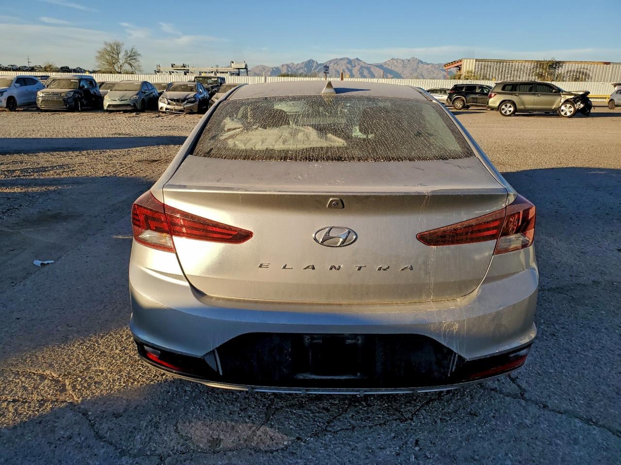 2020 Hyundai Elantra Sel - Image 6