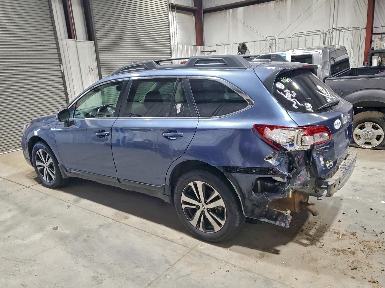 2018 Subaru Outback 2.5I Limited - Фото 2