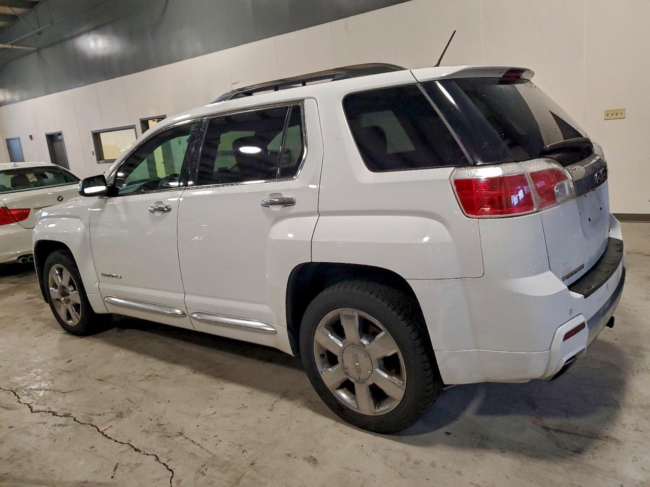 2013 GMC Terrain - Image 2