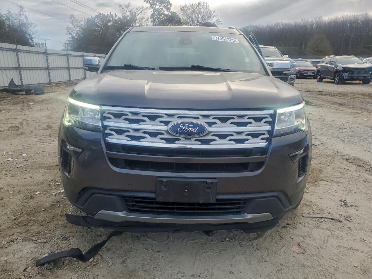 2019 Ford Explorer Xlt - Image 5
