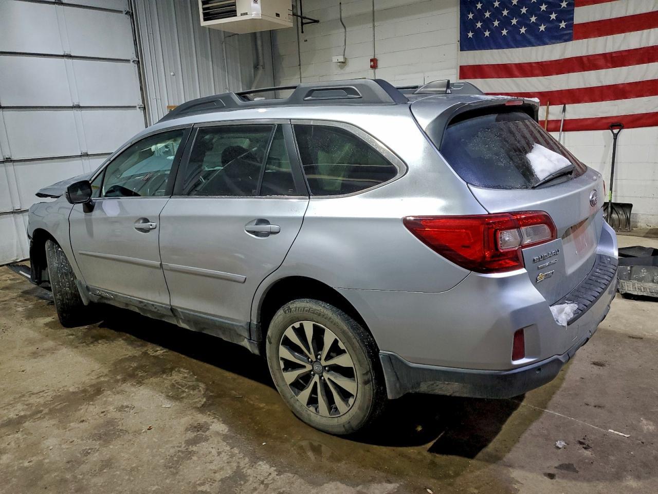 2017 Subaru Outback 3.6R Limited - Image 2