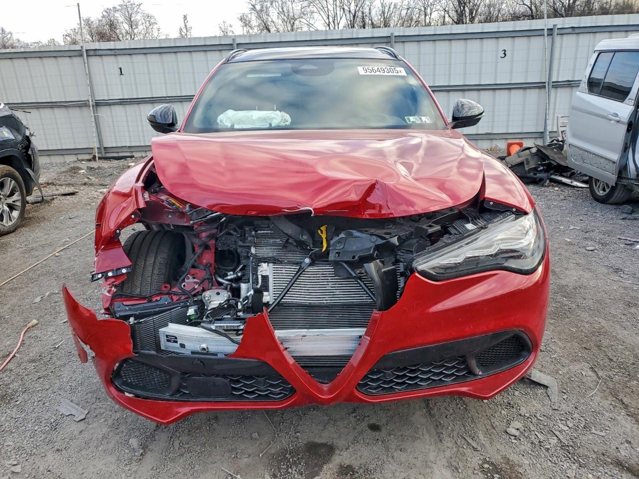 2025 Alfa Romeo Stelvio Tributo Italiano - Image 5