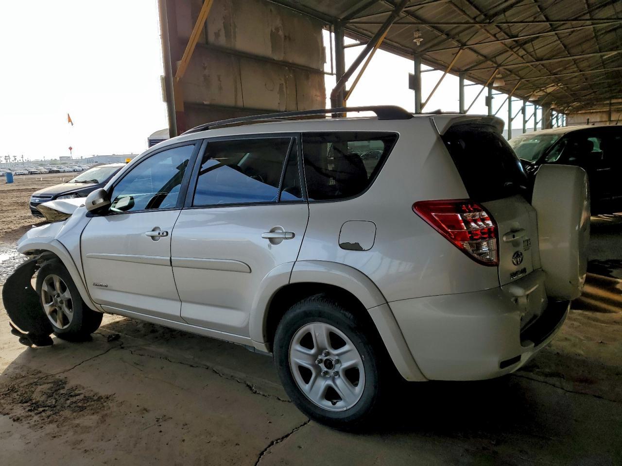 2011 Toyota Rav4 Limited - Фото 2