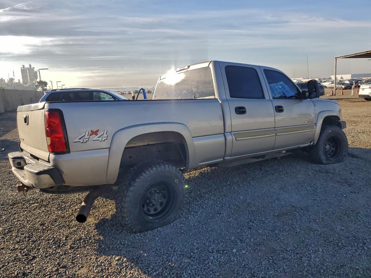 2006 Chevrolet Silverado K2500 Heavy Duty - Фото 3