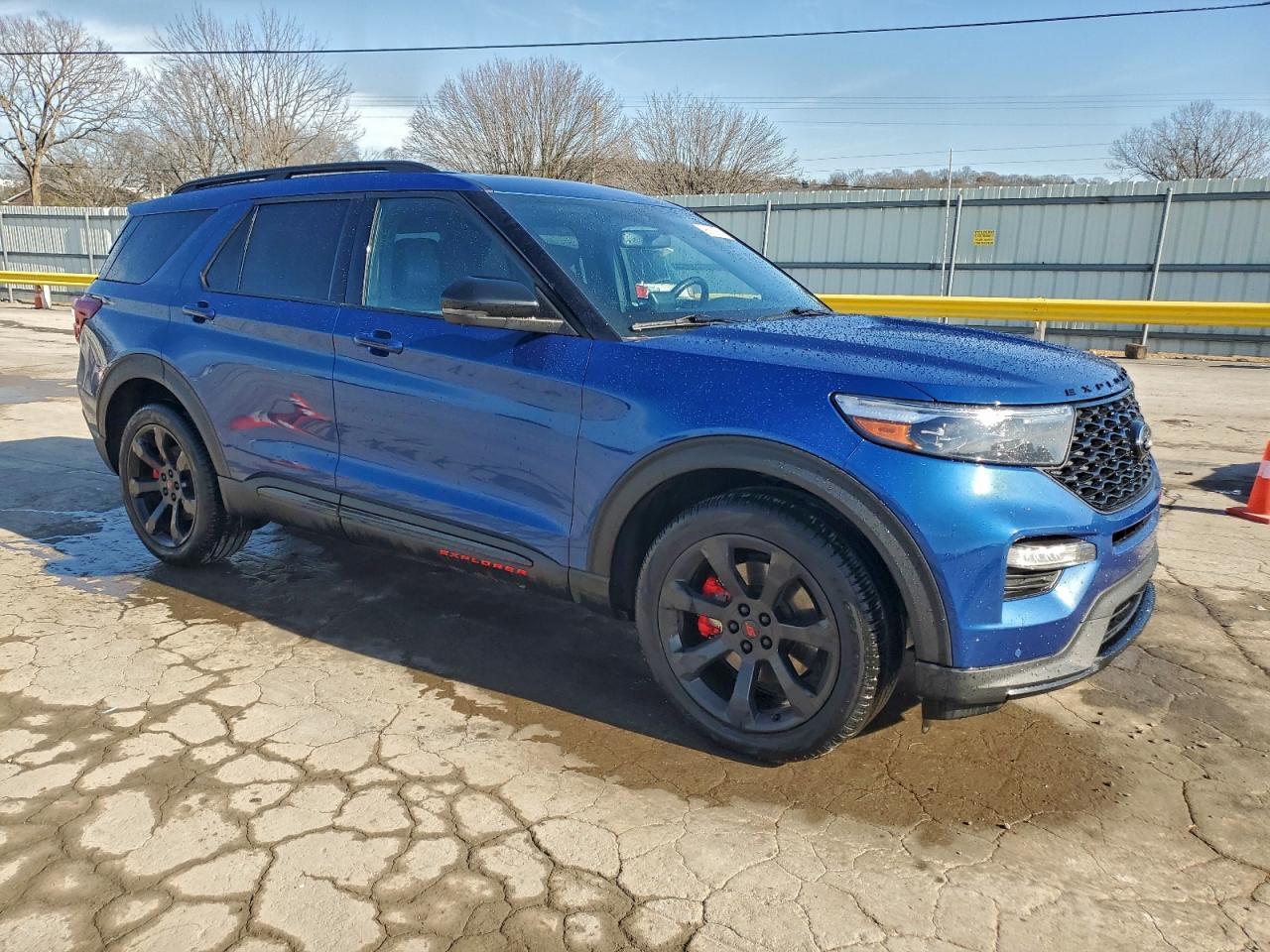 2022 Ford Explorer St - Фото 4