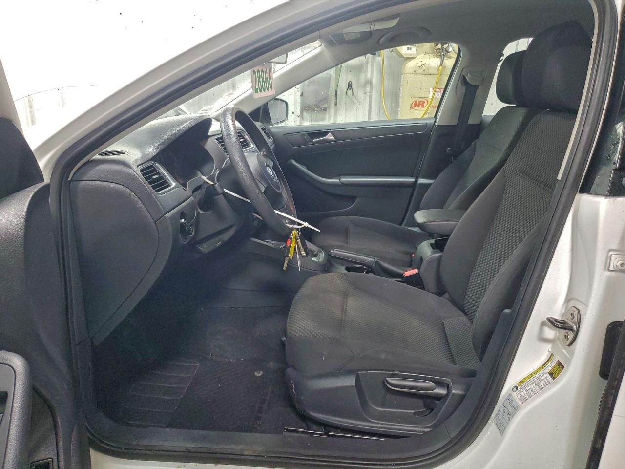 2014 Volkswagen Jetta Base - Image 7