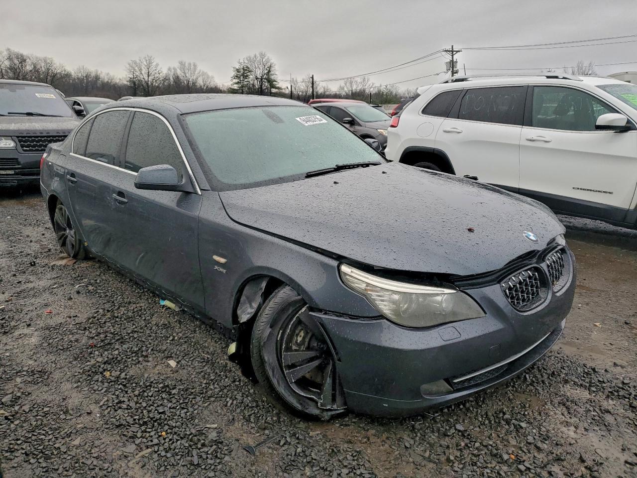2010 BMW 528 - Image 4